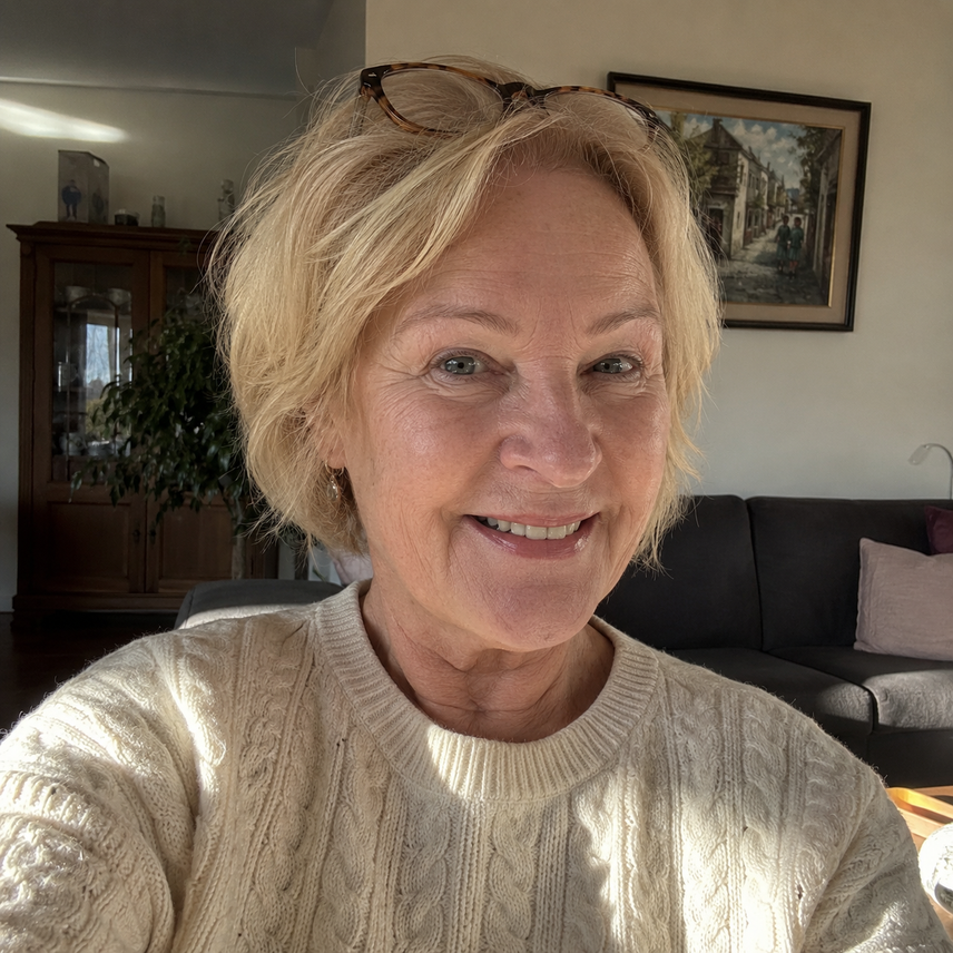 Review by Patricia Reynolds